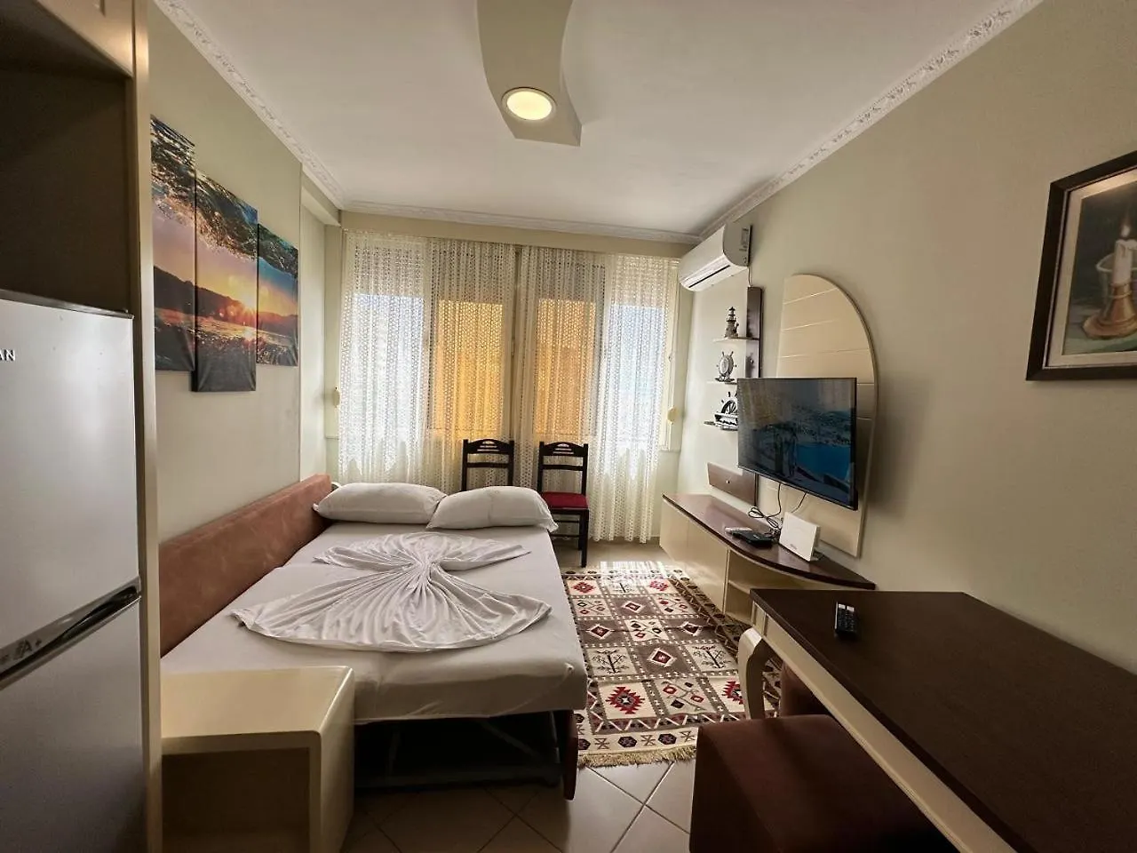 Rei Apartment Durrës 0*,